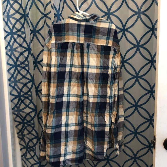 Long sleeve button down - Picture 2 of 2